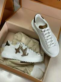 Picture of Louis Vuitton Shoes _SKULVsz35-40LL012112696